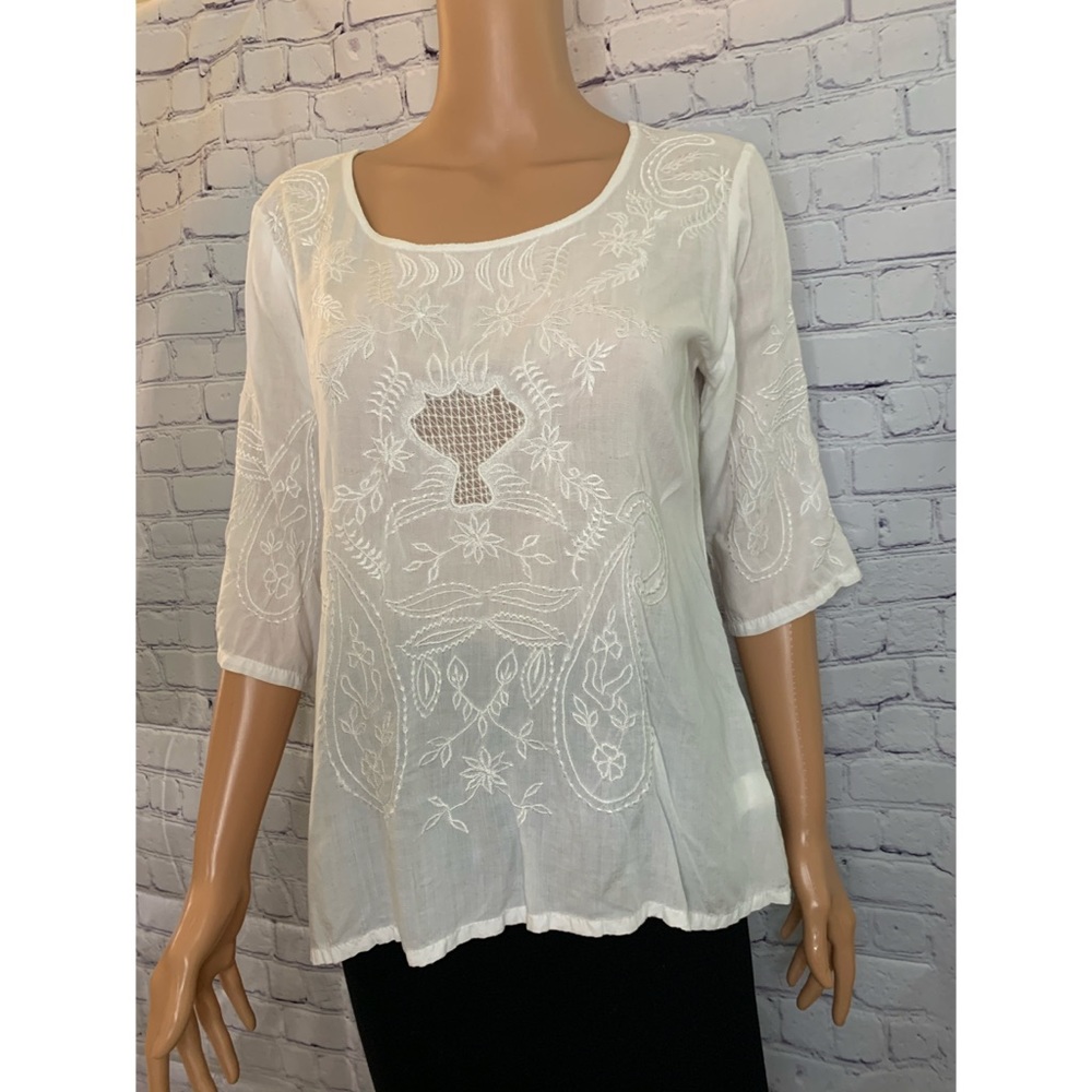 Francescas Blue Ribbon White Embroidered blouse boho size small
